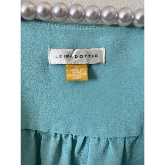 Leifsdottir Womens Size 2 Green Sleeveless Blouse Pleated Peplum 100% Silk - Picture 4 of 5